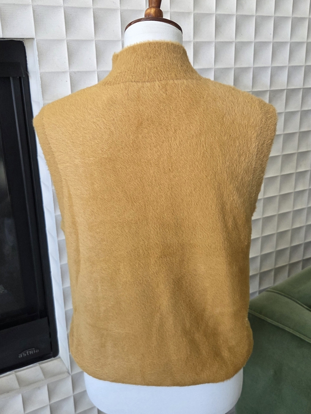 Bailey 44 Sweater Sleeveless Fuzzy Mock Neck Goldenrod Gold Yellow Medium - Picture 3 of 6